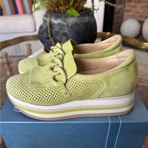 Light green, size 37.5 (7.5) Softwaves.